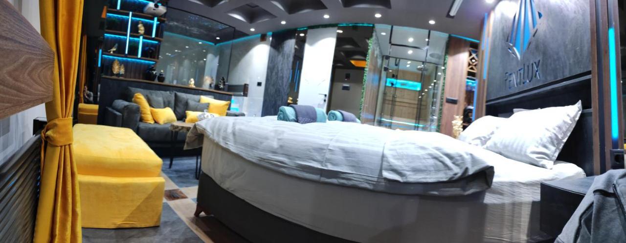 Smart Luxury Penthouse Suites - Private Sauna, Hot-Tub, Home Cinema At The Best Location In Skopje Exterior foto