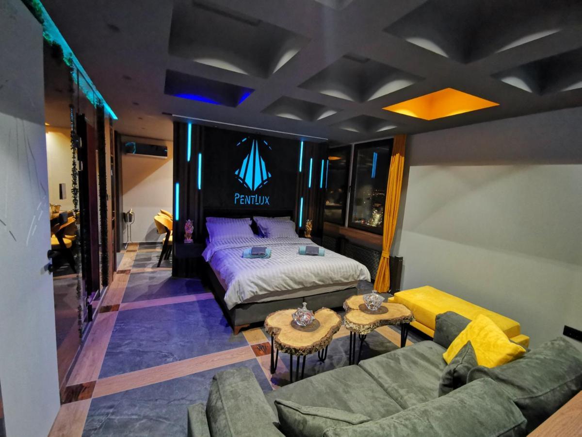 Smart Luxury Penthouse Suites - Private Sauna, Hot-Tub, Home Cinema At The Best Location In Skopje Exterior foto