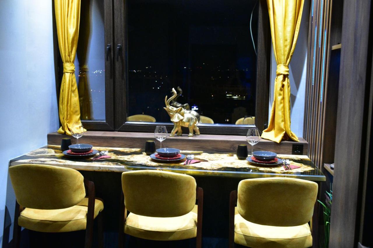 Smart Luxury Penthouse Suites - Private Sauna, Hot-Tub, Home Cinema At The Best Location In Skopje Exterior foto