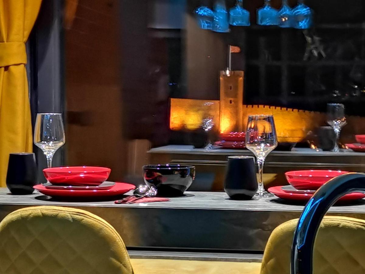 Smart Luxury Penthouse Suites - Private Sauna, Hot-Tub, Home Cinema At The Best Location In Skopje Exterior foto